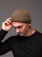 Мужская Вязаная Коричневая Шапка Докер с Подворотом